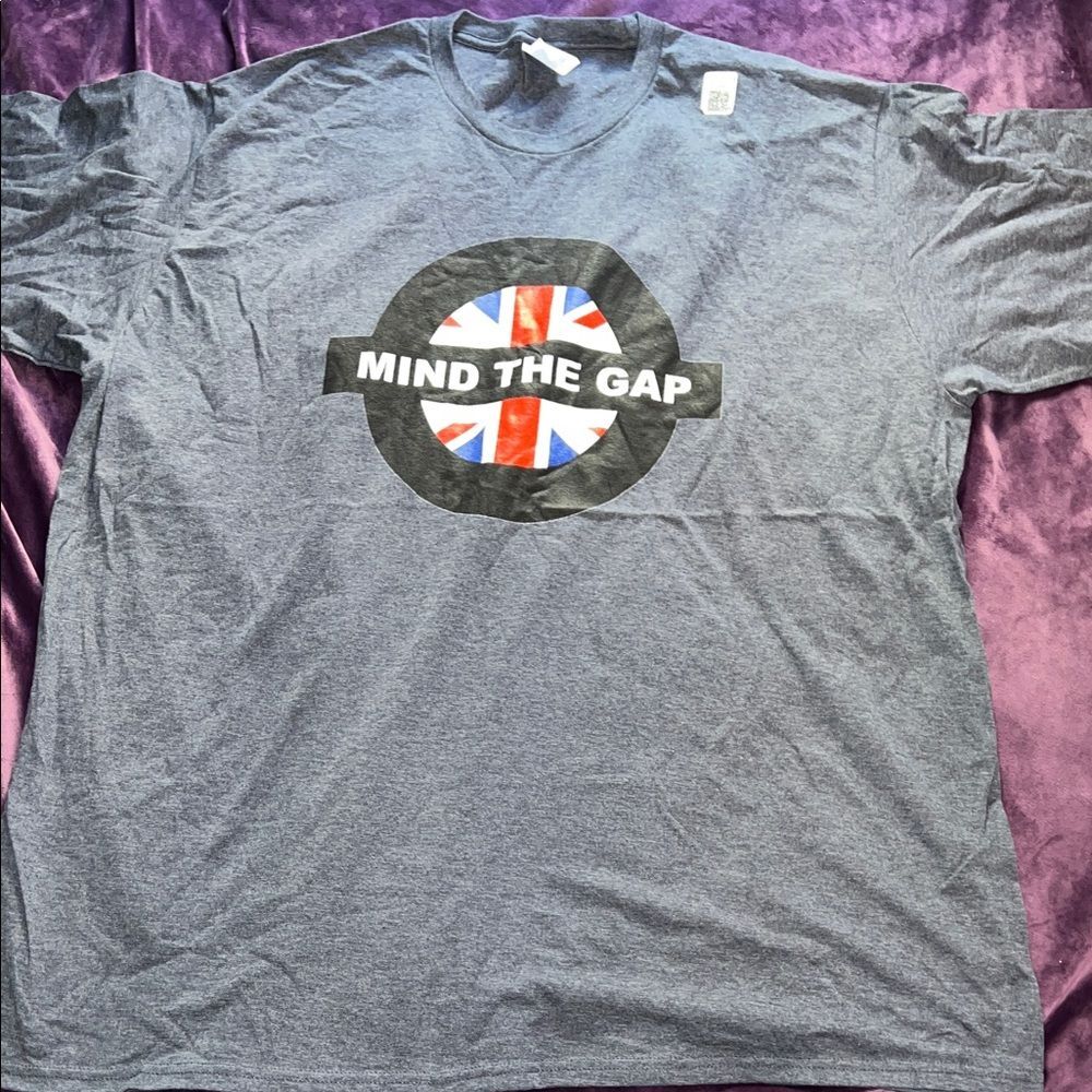 Mind the Gap London Underground T-Shirt (Men’s 3XL)